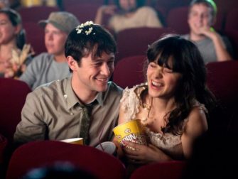 Tuomitsemmeko liian paljon netissä?