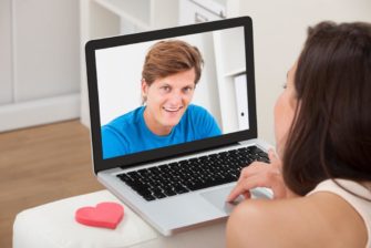 6 vinkkiä: näin saat etäsuhteen toimimaan!