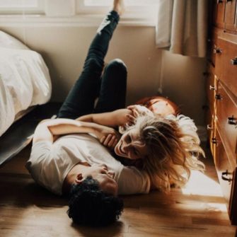 Etsi omassa liigassasi